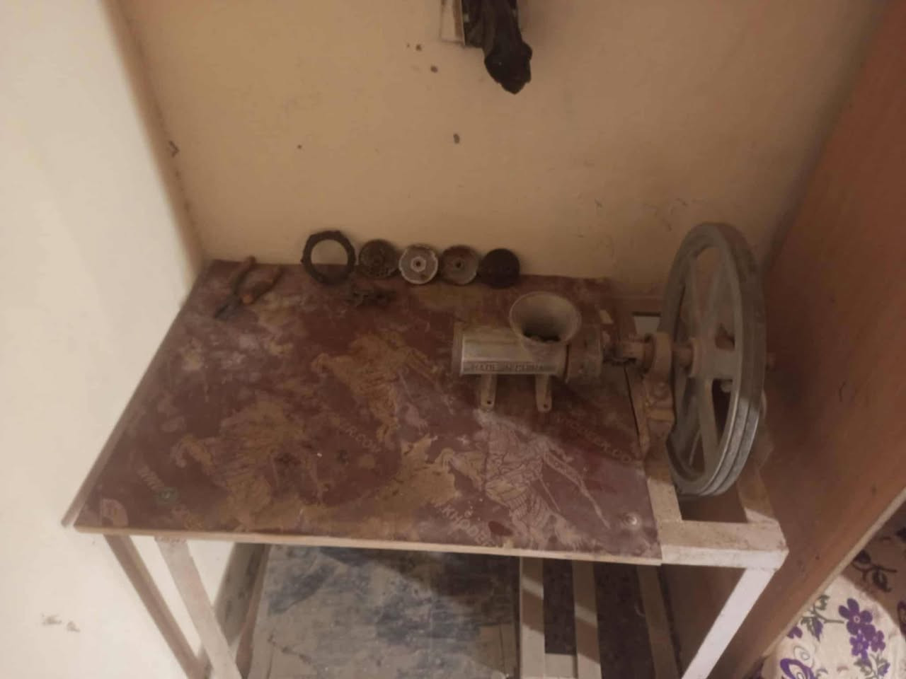 مكائن ثرم للبيع عدد 2حجم 32 وحده حجم 23 مامتواجد خاص لاتصال عل رقم تالي  ***********
