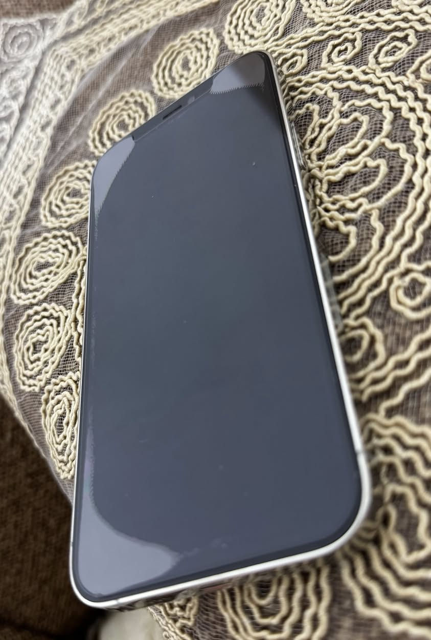 ايفون 12 برو لون ابيض كلش نضيف ممفتوح ممصلح بطاريته 83 ذاكره 256 بي قطعه مبدله اصليه من ابل اي خلل مابي واستخدام قليل انطي بي ضمان 
اريد مراوس ب13 عادي لون احمر او بنفسجي وانطي فرق عادي مكاني بغداد السيديه


**إذا كنت صاحب هذا الإعلان وتريد حذفه لأي سبب، رجاءا أرسل رسالة إلى الدعم الفني**