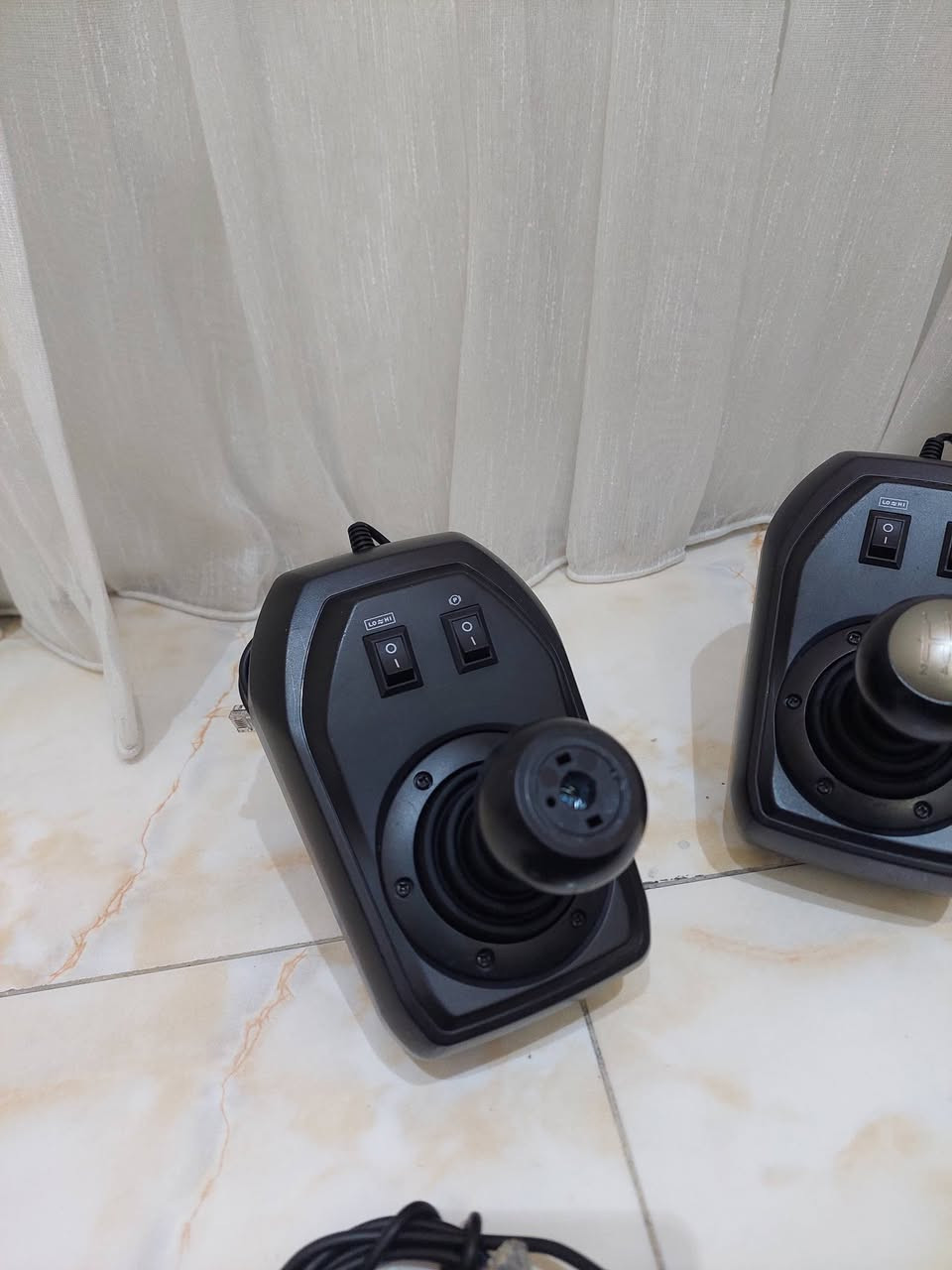 السلام عليكم 
دركسونات PXN V9 
يدعم الاكس بوكس _ البلي _ PC
شرط الفحص والشغل نقص قواعد التثبيت مال دركسون فقط سعر القطعه[ 80 ] الف


**إذا كنت صاحب هذا الإعلان وتريد حذفه لأي سبب، رجاءا أرسل رسالة إلى الدعم الفني**