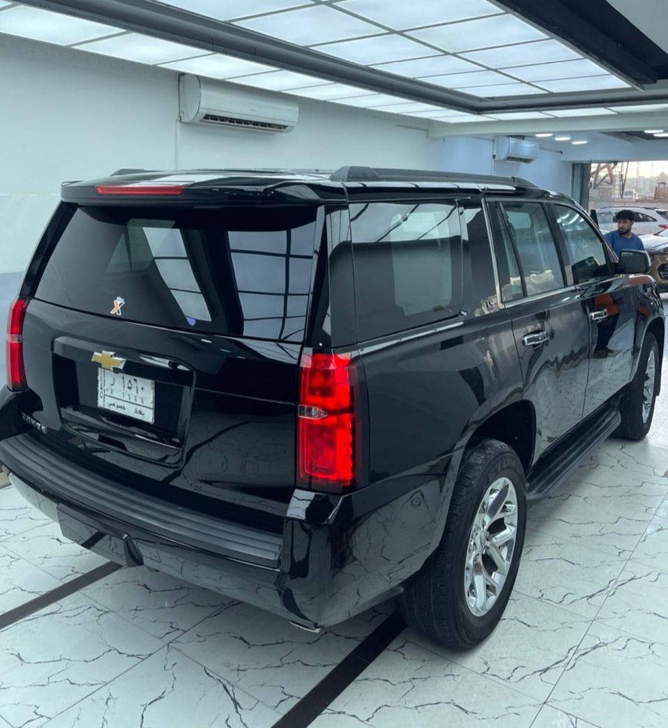 سلام عليكم 
تاهو موديل 2016
مواصفات LS
بدون قطرة معجون حادث خفيف كلش 
المواصفات  
تشغيل عن بعد
تحكم ستيرن جهتين 
تحديد مسار 
رادارات 
قيادة ذاتيه 
شاشة ( قاصه ) 
كامرة 
كشنات كهرباء 2 
كشنات تدفئه 
كشنات جلد 
كشن هزاز 
لد امامي 
لايت زنون 
بلوجكتور زنون 
سبايدر خلفي 
3 قطع تبريد 
8 راكب 
نظام اطفاء 
ويل كب كروم وتخم تاير جديد هسه شاده 
صاجات 
اناره داخلية LED
سستم صوت سماعات 
حساسات 
رقم بغداد  بإسمي 
سيارة جديده جدا بيها صبغ اثر شخوط سعرها معقول بلعافيه ع الياخذها 

مكان السيارة بغداد 
للإستفسار  *********** وتساب ✅
