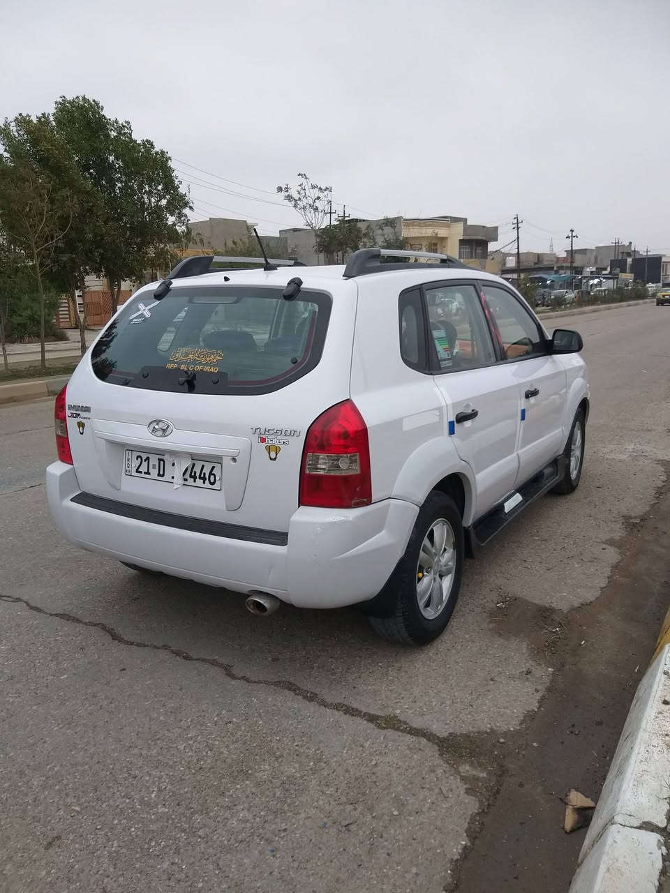 توسان 2010. كفالة عامة.  باسمي.خليجي تبريد تدفئة.   سيارة جديدة ماشية 164. سونارين بالصور.  السعر 128. مكان السيارة بعقوبة المركز ت***********.  السيارة احلى من الصور
