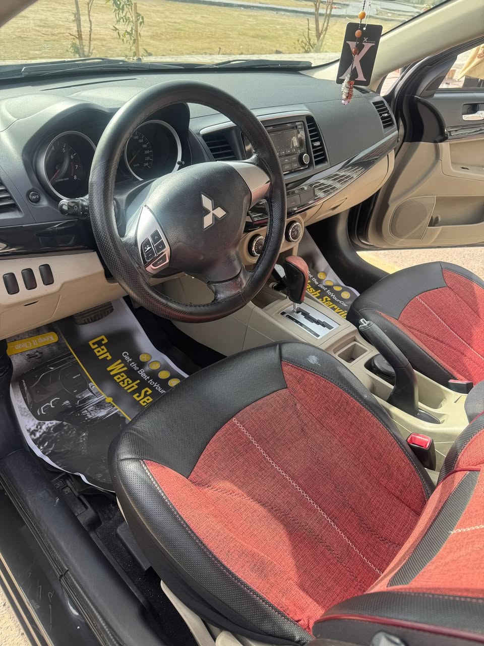 تفيد امكانيه متوسطه 
لانسر 2016
مسيوبيشي القرش Ex 
اخذتها من الشركة زيرو 
ماشيه ٨٤٠٠٠ 
لوحة ارقام دولي 
مضروبه وموضحة بالسونار 
الداخل والمحرك كله سليم 
تحويل مباشر بأسم السايق 
بدون غرامات ومجدد سنوية 
السعر رقم 1 رد تلقائي 
للتواصل على الرقم ***********
