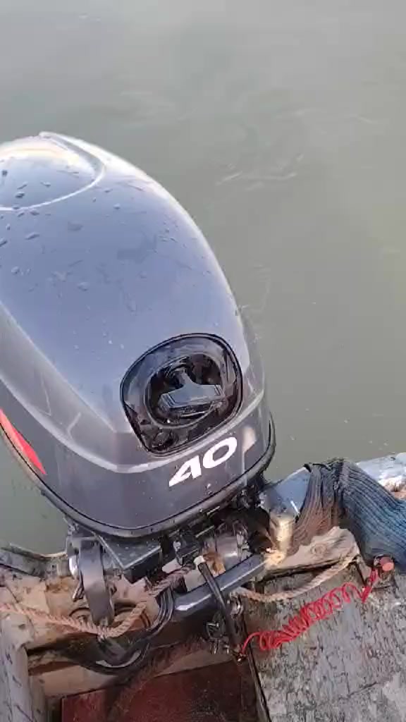 مكينه ياماها  40 سلف حبل كير محرك شرط شركه مالاعبه عليه سبانه مع بلم المنيوم شركه كلش نضيف.  الاتصال على الهاتف
***********
