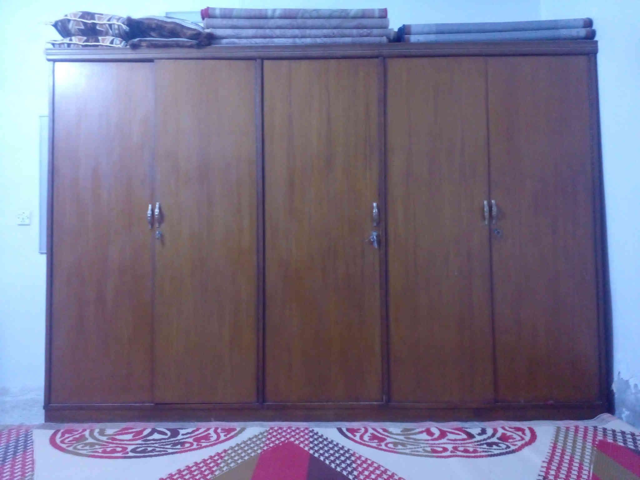 سلام عليكم كنتور ابو الخمسه للبيع صاج نضيف السعر  (200) العنوان منطقه الشماعيه شارع الكهرباء موبايل(***********)
