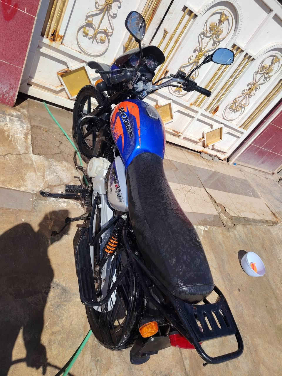 سلام عليكم بوكسر جبلي للبيع اوراق ضايعات موديل ٢١ *********** محرك بلاد لا تبخير لا تنقيص محرك وضع شركه دراجه كفاله عامه
