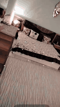 من رخصة الأدمن عندي غرفة نوم للبيع تركي  5 قطع نضيفة حيل لون حبري  عنو...