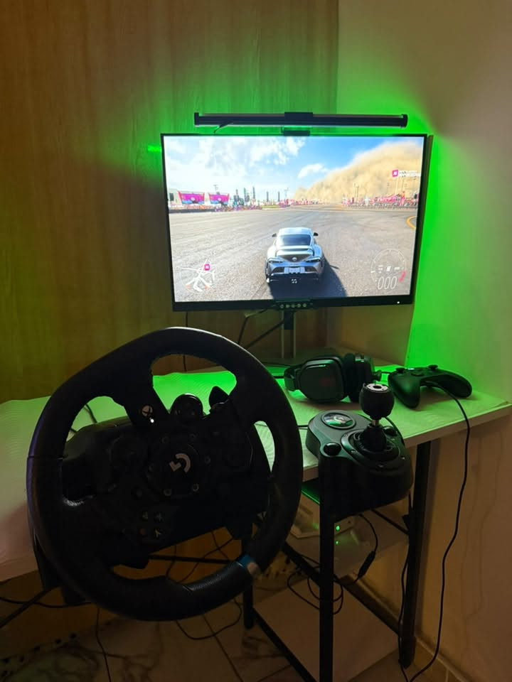 G923 
للبيع مستعمل يشتغل على Xbox S/X  & PC 
السعر 350 
للاستفسار ***********
