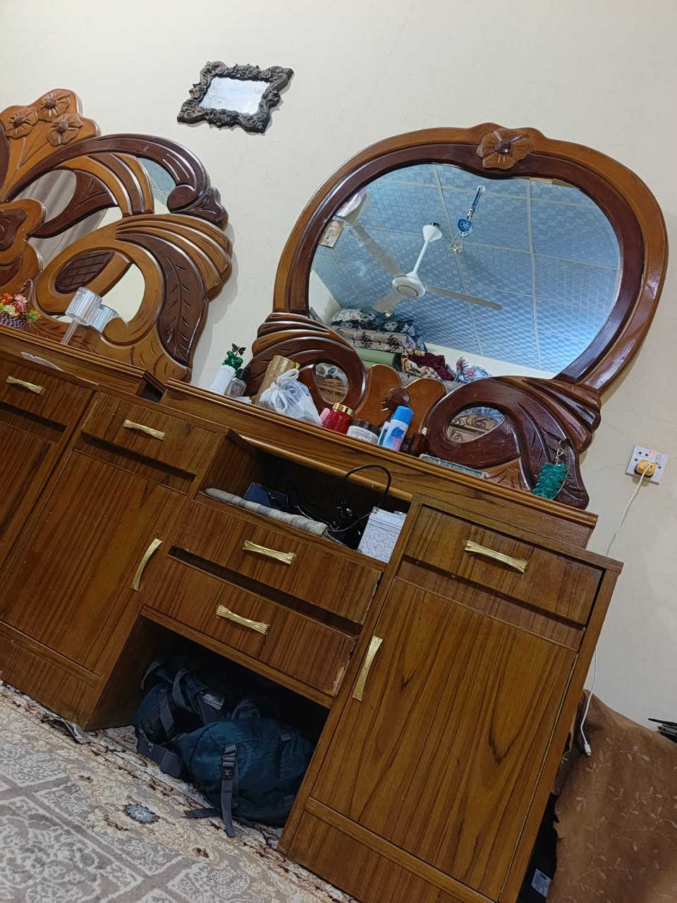 غرفه عراقيه نظافه فول قاط واحد العنوان ديالى بعقوبه كاطون الرحمه قرب افران دبي واتس ***********
ايظن مستعدون لشراء جميع الاثاث المنزلي ونعمل بنظام مرواس
