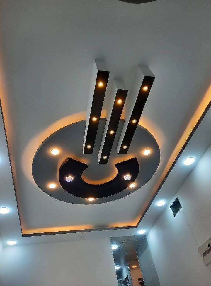 بعد سلام كادر متكامل متفرغ حاليا
جبس بورد
واجهات بوردكس
سقف ثانوي
جدران
ديكورات بلازمه
صبغ
***********
