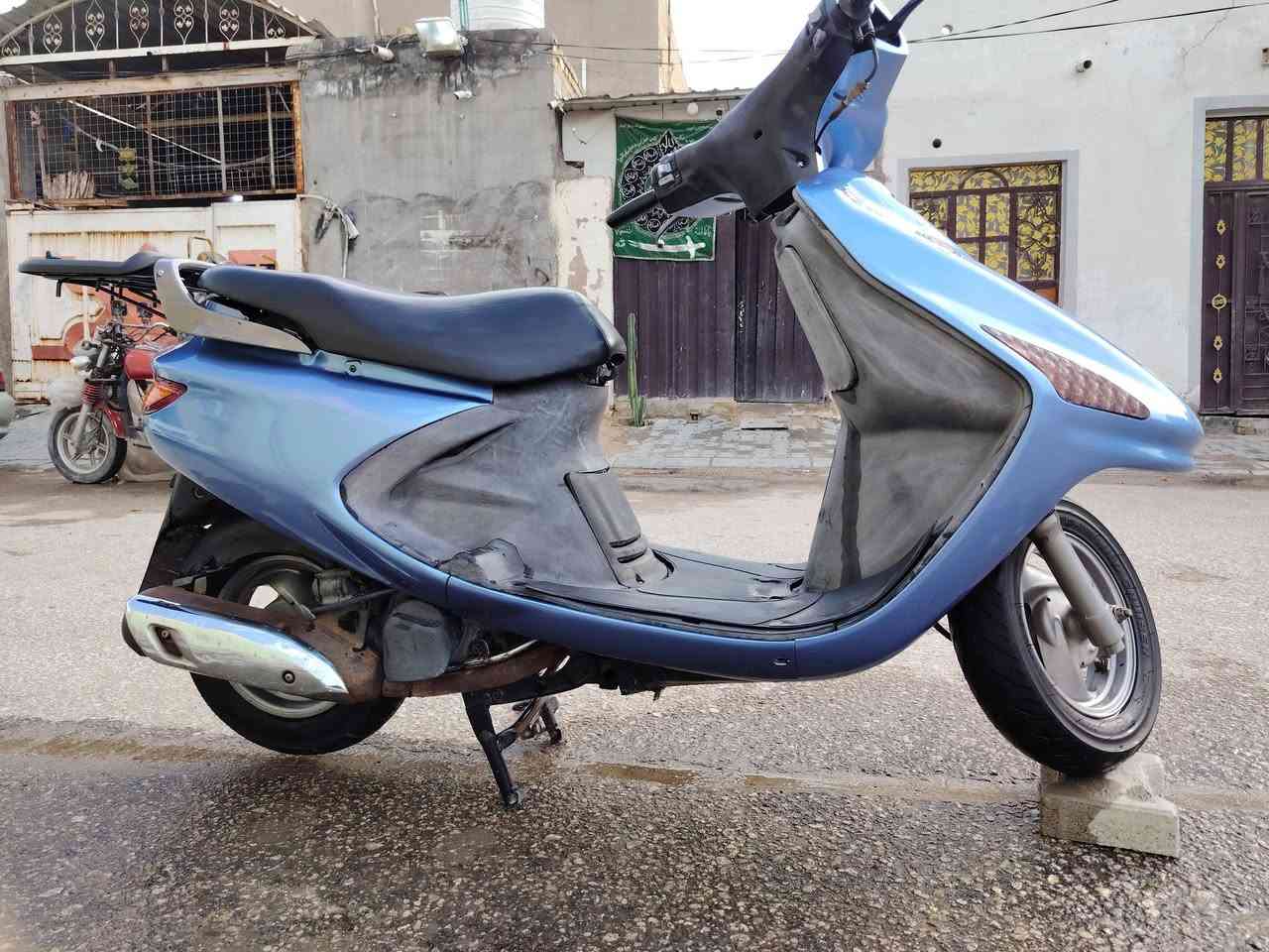 سلام عليكم دراجه فراشه مال حاوية صارله شهرين من طلعت من الحاوية مكاتبتهة موجوده كلشي بيها شغال اي نقص مابي السعر 600 وبيها مجال المكان نجف الرقم ***********
