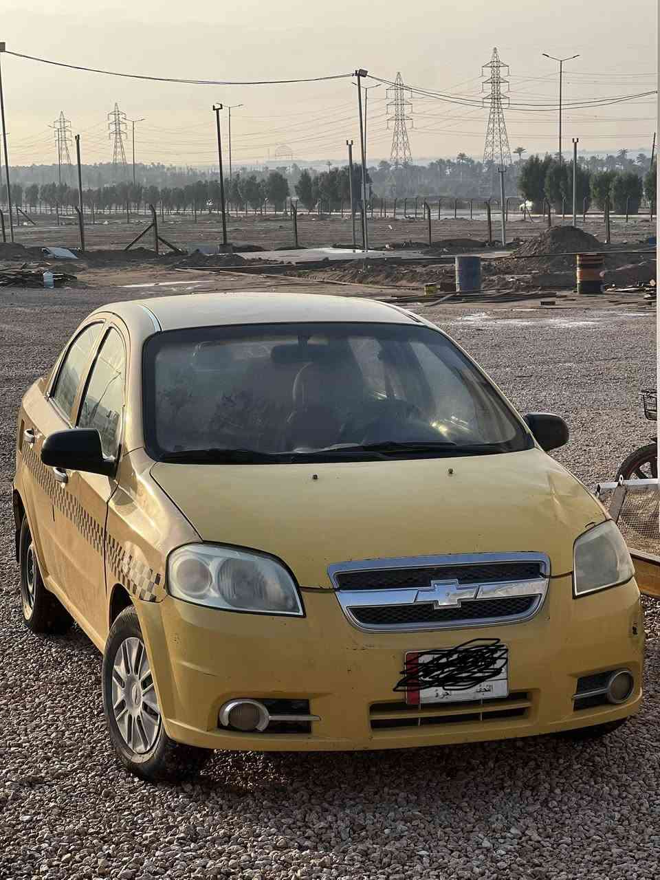 افيو 2009 لون اصفر 
ضربتها قطعتين فقط 
السعر 50وبيها مجال بسيط
واتساب ***********
