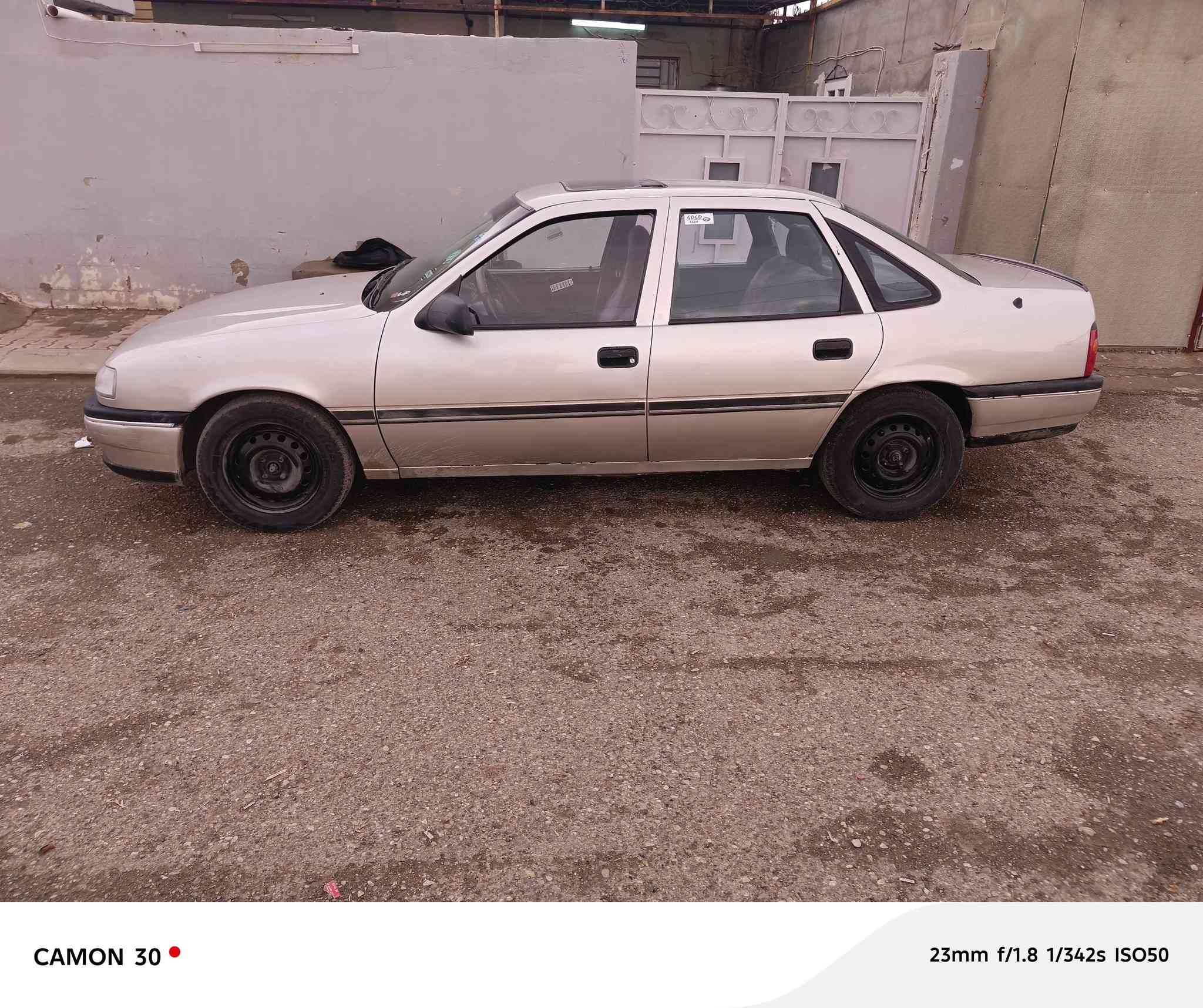 فكتره موديل 1992 محرك 18 لا صفر ولا بخار كير عادي بدون ضربه تخم تاير جديد سلايت قفل 🔐مركزي رقم سلمانيه شرط تحويل سعر 36 وبيها مجال بسيط عنوان كركوك رقم تلفون ***********
