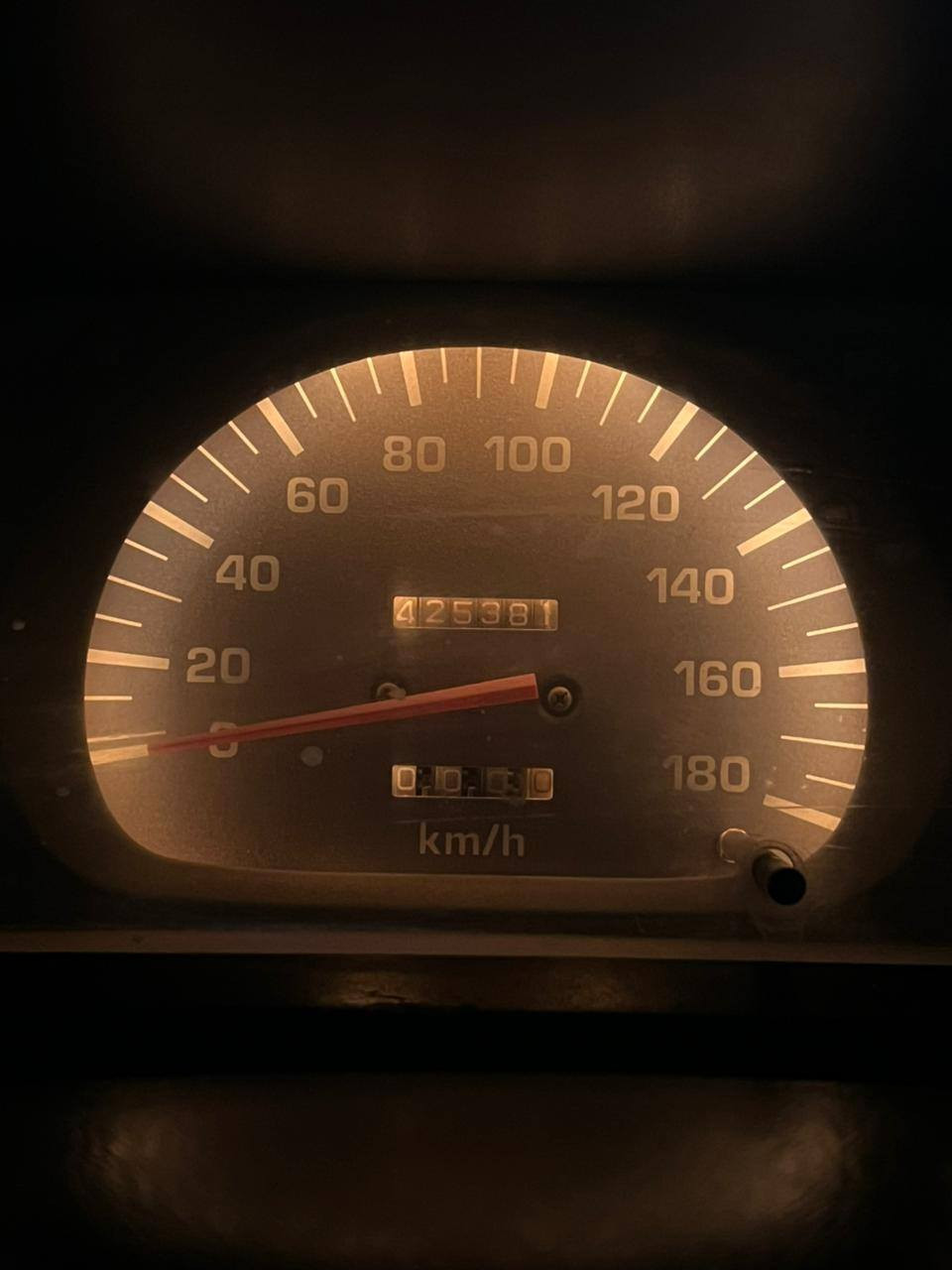 تويتا هايلوكس 2001 رقم مميز
سنوية و هزة جديدة رقم بغداد الجديدة 
البسع ويا الرقم 11110
كل جسم السيارة بشرط 
بقية ع نضافتها 

🛑 السعر سوي تعليق يصل مباشرة 🤖 

كير محرك مكفولة 
السيارة بيها صبغ بالبدي

رقم صاحب السيارة 
***********
