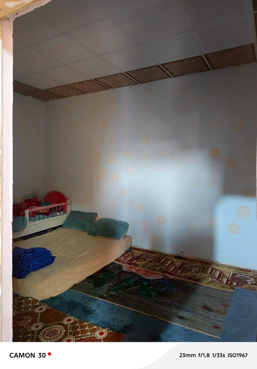 بيت البيع زراعي  لي وصل  مساحه 130 متر بي غرفتين وصاله وديوانيه هيكل مطبخ صحيات حمام منور طارمه عكاده سقف ثانوي العنوان قرب بوابت حي صناعي حي سلام الحولي جديد تربيه جديده صلات الفضيله كلهن قريبات عليه ناصري السعر مناسب تصل راسل خاص وبخدمتك  العلم البيت بناء جديد صار 6ايام من كعدت بي  بس اريد سافر. البيت. كافت الخدمات موجوده بي***********
