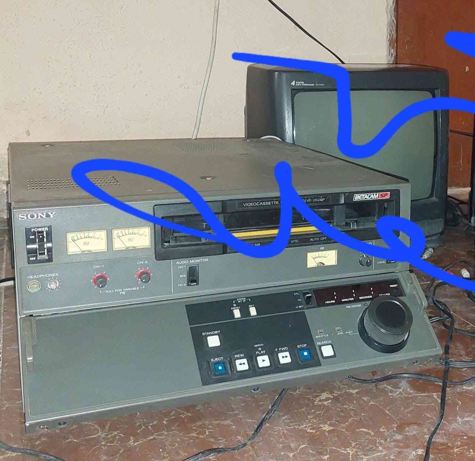 للبيع
من الفديوات النادره جدا جدا 
جهاز فديو بيتكام بنظام ال SP نظيف جدا يعمل ب كاسيت حجم كاسيت البيتماكس والكبير اكبر من الكاسيت ال VHS  بالصوت والصوره ودقه الوضوح وأخير قطعه 
1000 عافيه اللي بيكون من نصيبه .
سعر  (  على الخاص ) 
خدمه توصيل لكل المحافظات في العراق 🇮🇶 
مع شركه الامزون للتوصيل السريع .
للاستفسار اكثر مصور الشباب ميسان شارع المرور القديم حي المعلمين . ***********
***********   إتصال واتساب تلكرام محمدمعله
