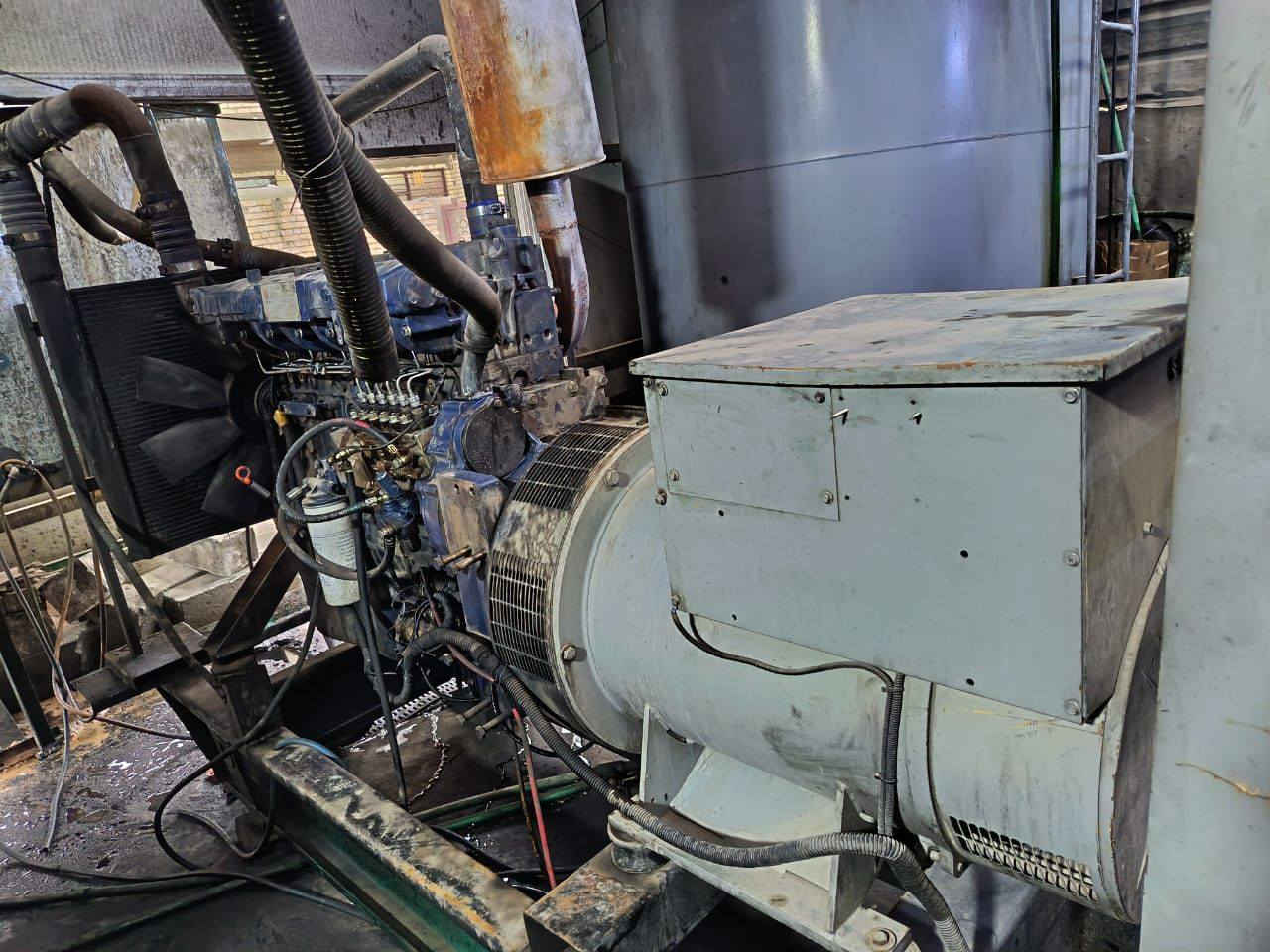 بعد الصلاة والسلام على رسول الله محمد
 
للبيع مولده شتاير ٢٤ ولف  b13
سعره ٥٠ وبيه مجال بسيط
طبك جديد محمله حالياً ١٠٠٠ امبير ابيعلك علحمل
بس بيه بدايت كازكيت فقط 
توليد ستام فورد ٣٠٠ كي في 
مولده تأخذه من الحمل 
ابيعلك بسعر توليد وشاصي 
٥٠ ورقه وبيه مجال بسيط 
طبكته الموسم الفات صارت عليه ٨٠ورقه 
مكاني بغداد حي الجهاد 

***********
***********
شراي يتصل
