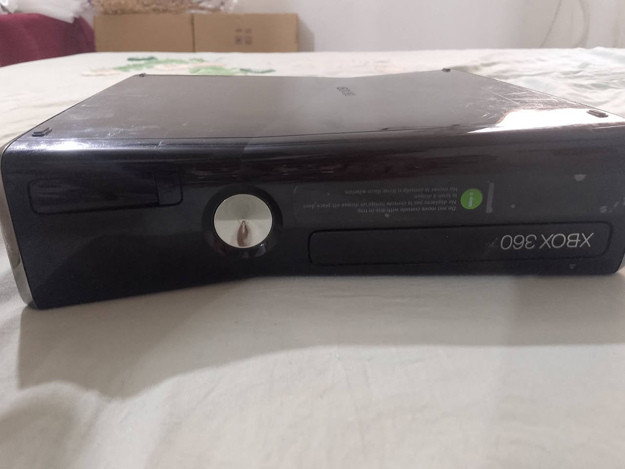 🎮 للبيع Xbox 360 Kinect 🎮
الجهاز جديد وغير مستعمل، تم شراؤه ولكن بسبب بعض الظروف اضطررنا لبيعه، ولم يتم استخدامه إطلاقاً.

✅ Xbox 360 مع Kinect
✅ يد تحكم لاسلكية
✅ ذاكرة 4GB
✅ واي فاي مدمج
✅ الكرتون والملحقات الأصلية

بسعر 125 الف


**إذا كنت صاحب هذا الإعلان وتريد حذفه لأي سبب، رجاءا أرسل رسالة إلى الدعم الفني**