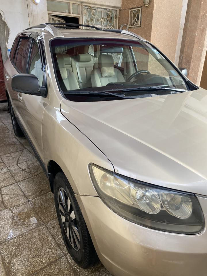 السلام عليكم
سنتافيا 2007 وارد امريكي 

مكينه 2700 

كير ومكينه مكفولات 

7 راكب سبايد سقف 

حدادية اماميه وخلفيه جديده 

السياره جاهزه من كلشي 

رقمها انگليزي بسمي تحويلها ثاني يوم 

سنويتها لل2027

حتدثها امريكا جاملغ خلفي وبيه جاملغ خلفي صبغ وباب واطراف الجاملغات الاماميه من جهة واقية الطين مصبوغات لا لغد ولا شاصي بيه 

مكان السيارة النجف الاشرف 

سعرها 98 وبيها مجال 

للأستفسار ***********
