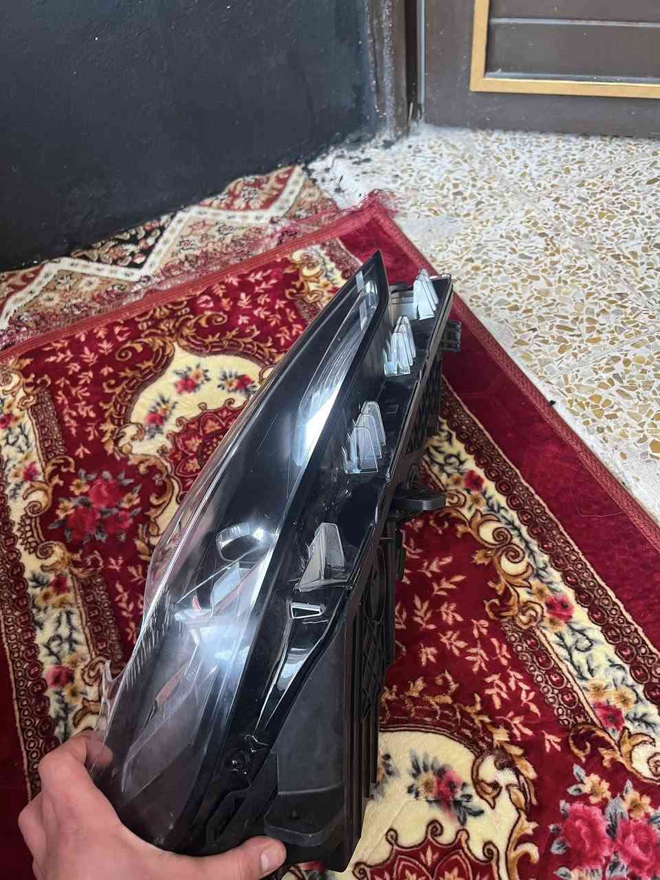 لايت يمين ام جي فايف كير عادي بي كسر بل جامة وبل قبغ الاصلي مال سيارة  للبيع  مناسب وشغال ***********
