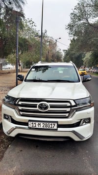 لاندكروزر GXR • ٢٠١٧ • ٤.٠ ٦ سلندر