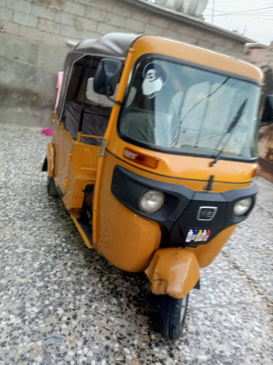 سلام عليكم تكتك 21شهر 6 البيع رقم وسنويه مكفولا لا ضربه ولا صبغ فقط دوس معمره نضيفه كلش  مكاني نهيت حي اور سبع قصور شارع ابو علي شراي ينتصل ***********
