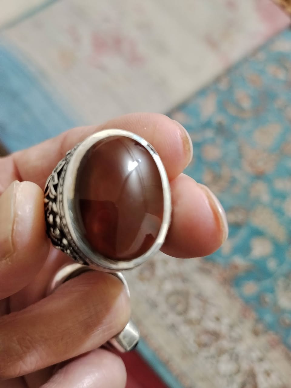 السلام عليكم  يماني كرزي شرط حمره ثقيل وصياغه عارف كربلاء حي العباس  ***********
