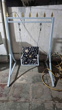 مرجوحة حديد • جديدة • نجف جزيرة سايدين