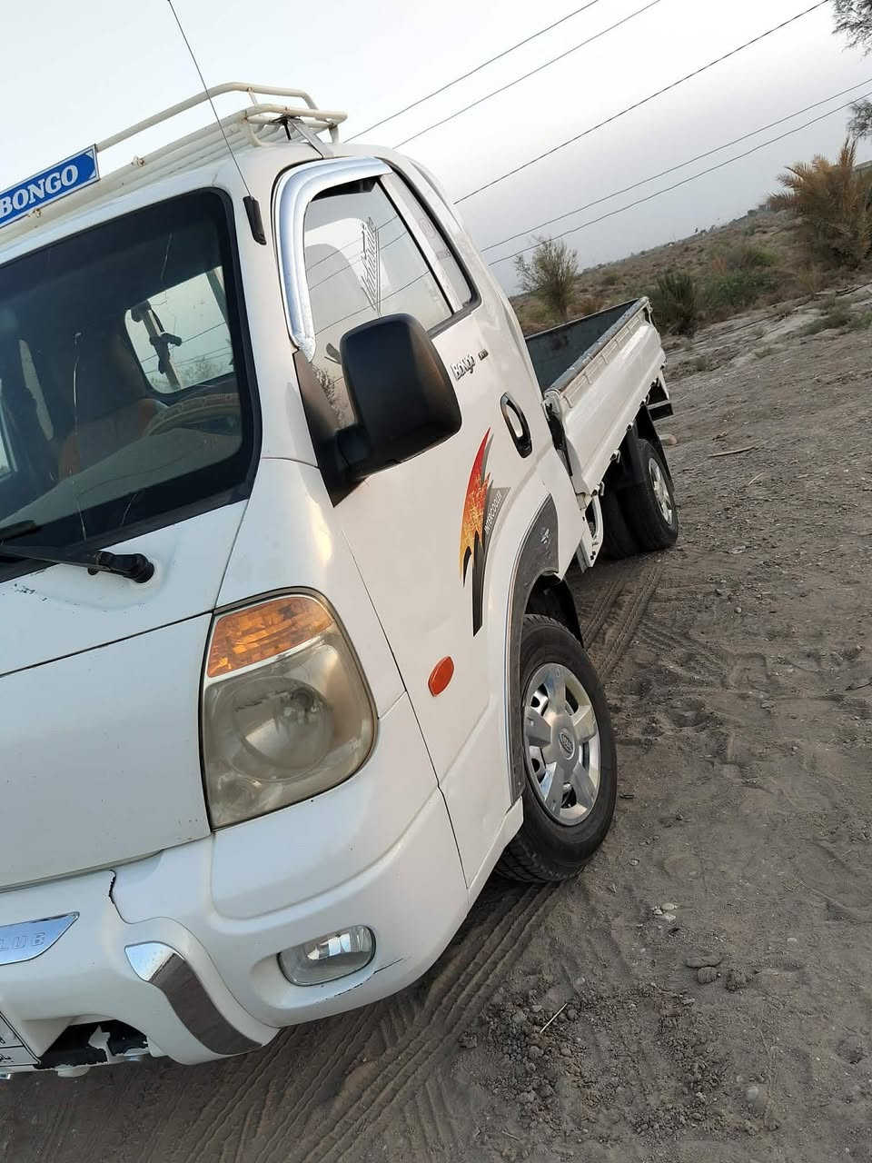 سلام عليكم سياره كيا حمل موديل 2007 كفاله كير شاصي محرك حداديه كامله اتخم تايرات سنويه 28 رقم بابل  مكان الناصري رقم ***********
