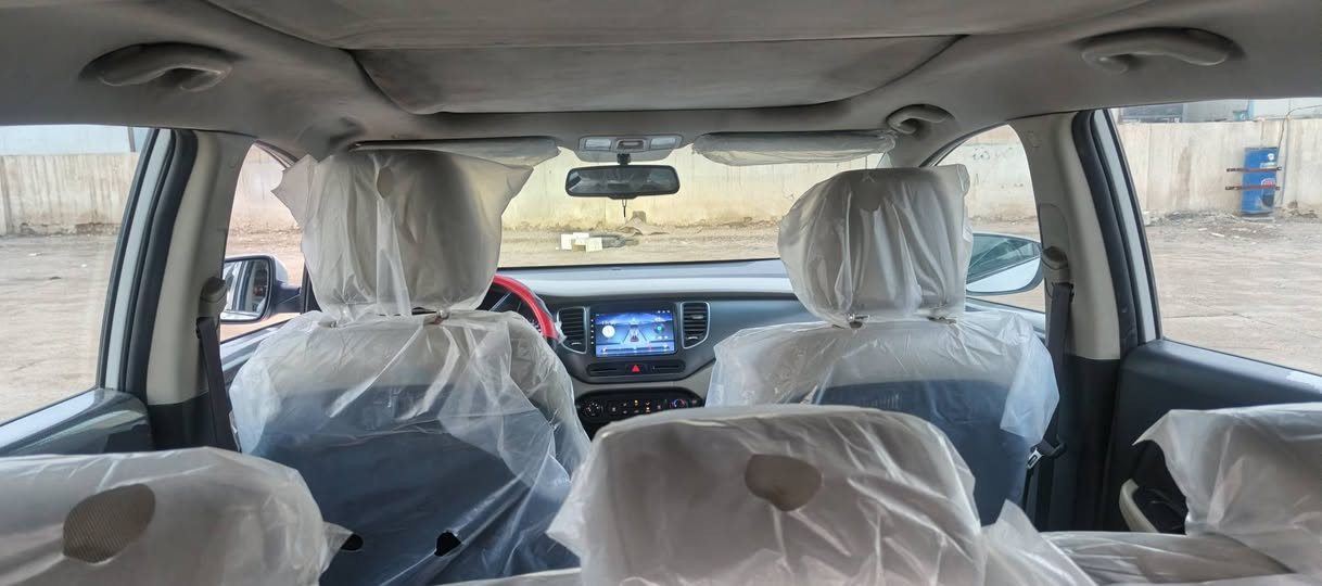 كيا كارينزا ٧راكب موديل ٢٠١٤ رقم بغداد بأسمي رقم أنكليزي سنوية ٢٠٣٠ وارد خليجي كفالة من الضربة مكينة ٢٤٠٠  دوش مكفول تبريد تدفئة شغال قطعتين فوصل مواصفات شاشة تحكمات ستيرن فتحه بنوروما كهربائيات ١٠٠% منظومة لايت حدادية ١٠٠% تختم تاير بالباكيت السعر ١٥٠ وبيها مجال عنواني ميسان قضاء الكحلاء ***********
