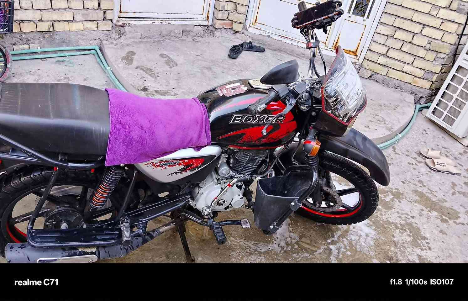 بوكسر 23 مرقم نضيفه كلش مرقم بس ماستلم لوحات بس بيه تبخيريعني تمشيك منا للصيف السعر مليونين وبيه مجال *********** خابرني
