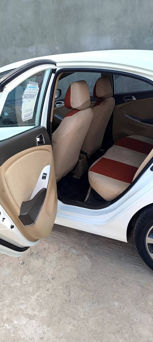 سلام عليكم أكسنت للبيع وارد خليجي
فول مواصفات عده البصمه
الموديل2015
محرك 1600 دبل قطره المرغوب 
استخدام شخصي
الرقم نجف والمالك بل نجف
ألاستفسار ***********
