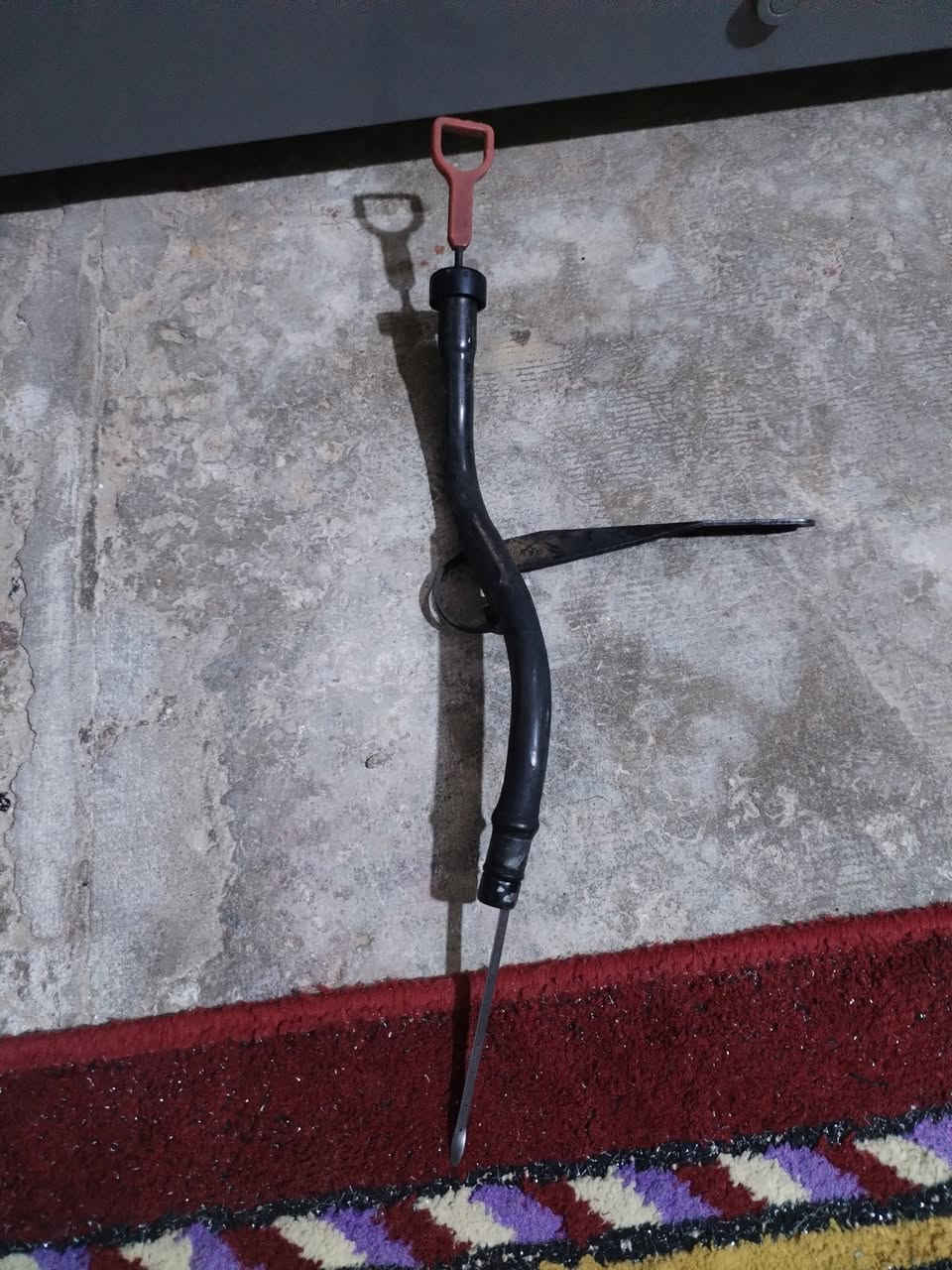 السلام عليكم اخوان جمعه مباركه إخوان عندي هاي أغراض مال كيا ريو موديل 2012 كلهن رايدهن ١٥٠ الف قفل والكل يعرف هاي الأغراض اشگد غاليه بالمحلات والله شاهد كلهن يشتغلن هذا رقمي *********** بي وتساب متواجد
