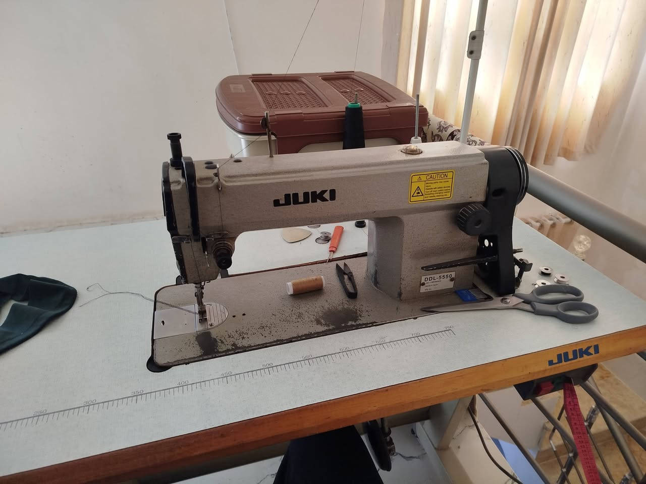 السلام عليكم صيام مقبول للجميع  من رخصة مدير الكروب مكينة ياباني اصلي نوع جوكي (صناعي) ناعمة وبدون اي خلل وميزها الاصلي استخدام منزلي للبيع السعر ٥٠٠ الف وبيها مجال للاستفسار واتساب او اتصال/ ***********
