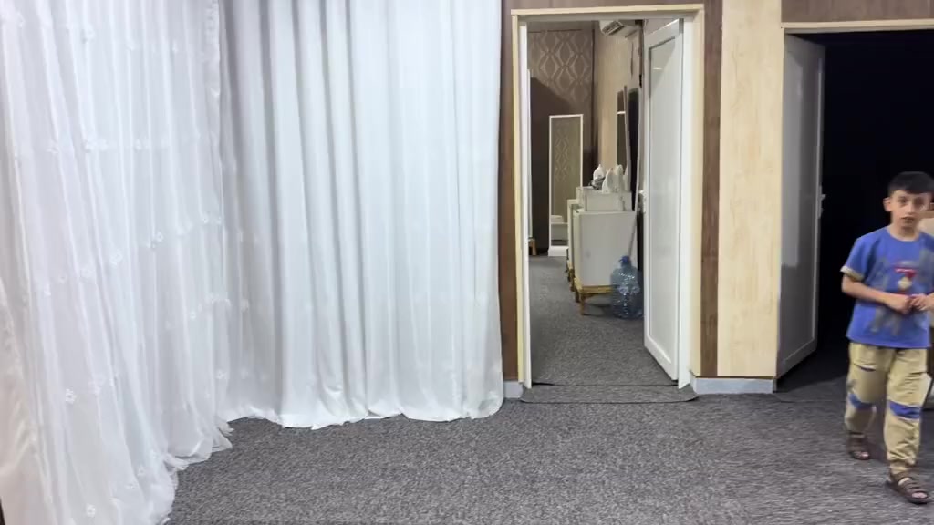 سلام عليكم بيت للبيع منطقة امام عباس قدمت معاملة سند مساحة200م قريب بيت مختار نعمة /موثث كامل استلام مباشر سعر40بي مجال بسيط***********
