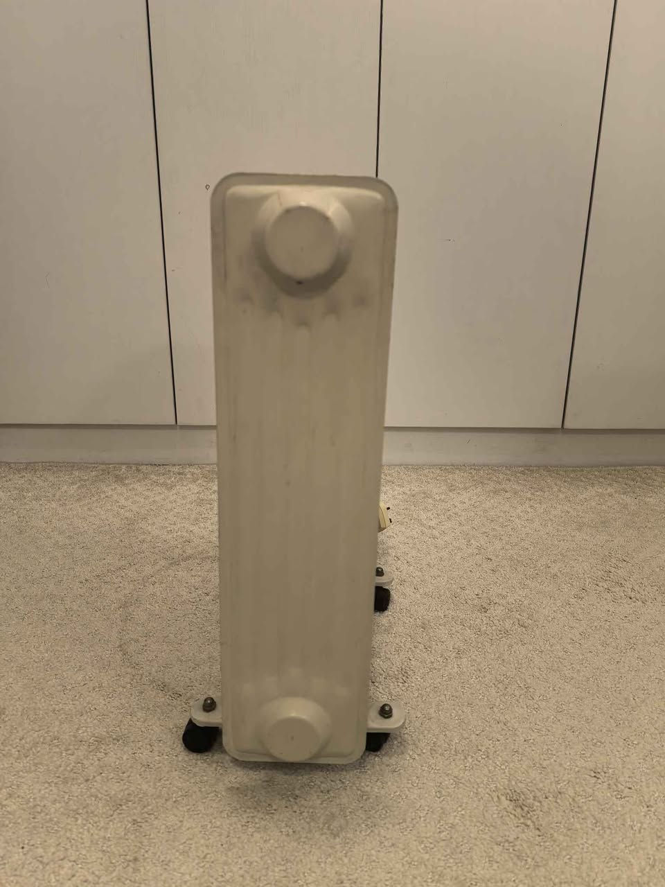 السلام عليكم
عندي صوبة زيتية للبيع نظيفة جدا جدا
ححمها 11 ريشة
ماركة ZASS الالمانية
السعر 50 الف وبي مجال
العنوان اربيل
للاستفسار اكثر الاتصال *********** أربيل, العراق
