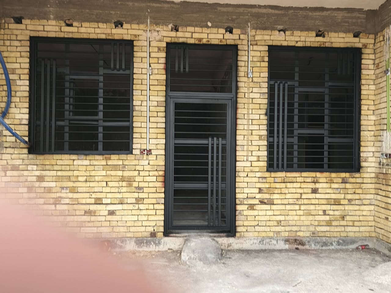 سلام عليكم صبغ شبابيك وبيان تواصل واتساب  ***********
