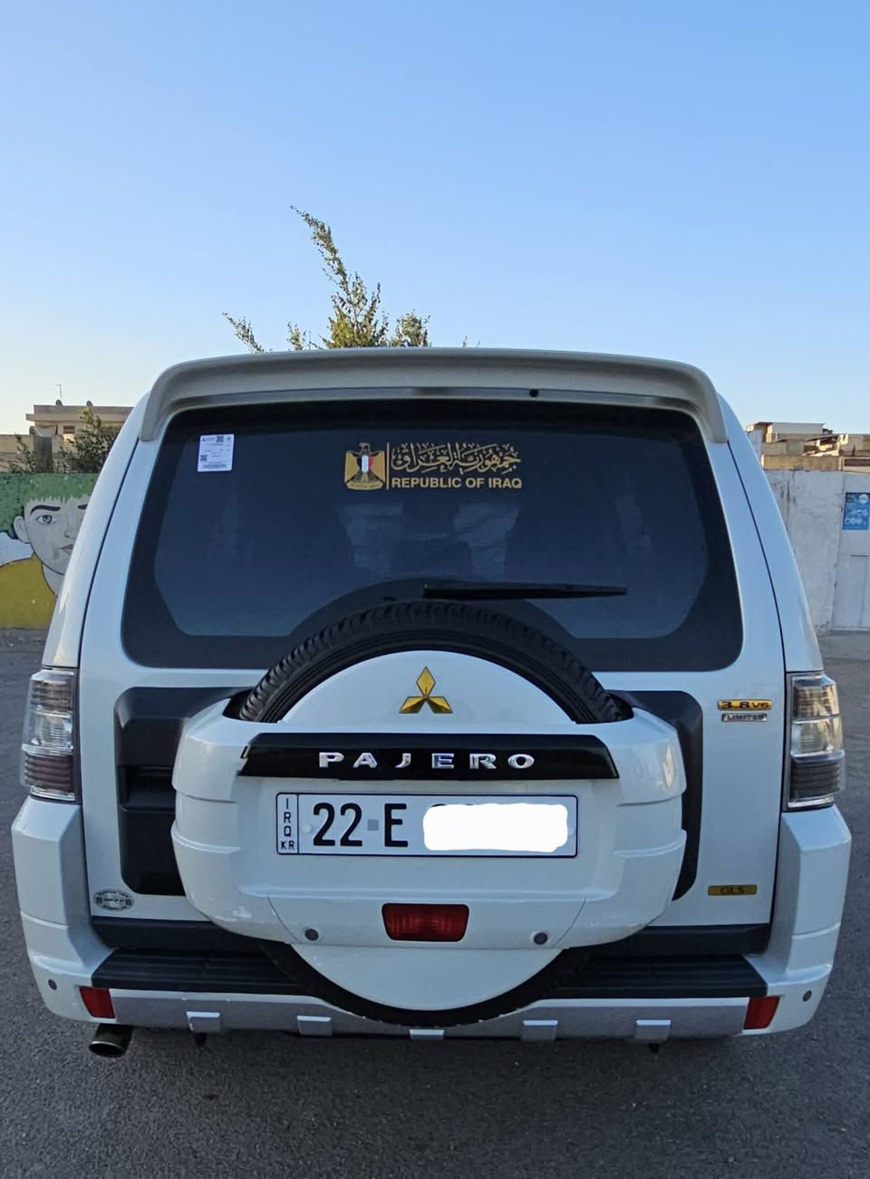 باجيرو 2011 كفالة عامة حبتور
لون ابيض صدفي
ماشية 87 الف كم جرس بال120 / سويجات 2
مواصفات سياره فول لفول 1/1 عله وضع شركه
سلاید 3 طكات (فتحة)/ 
12 ايرباك / 
دمام 12 سماعة(روكفورد) / 
حساسات خلفية / 
ABS/
مانع انزلاق/
 كروس سرعة / 
فور ويل 4X4 وضعيات / 
نضام النزول من المنحدرات/
 نضام lock للاكسل الخلفي اثناء التغريز/
كشنات جلد تحكم كهرباء كشنين و 7 راكب/
تبريد 3 قطع / 
زنون بلادي ليزري عدسة/
 زراك لايت / 
اوتو لايت / 
مراية تعتيم ذاتي (اوتو دم)/ 
كامره دواره خلفيه / 
اشاير بالمري / 
مري شفط / 
نضام ترحيب / 
ثلاجة بالجكمجة / 
3 جهات تحكم ستيرن / 
حاكية بلوتوث /
6 قراص سيدي /
منفذ USB /
اوكس/
دبل كير عادي اوتماتيك 5 نمر 
حجم لمحرك 3800/V6 كفالة برغي ما مفتوح بيها
حجم لويل كب 18 وتخم تاير جديد توني شاده
سياره رقم أربيل دولي جديد باسمي وتحويل مباشر
ملاحضة سياره مسوي طسته وشرط طسه مال لاندكروز ومسويله دامه من كلشي ومابيه اي نقص
سياره مكفوله من البارد ول صبغ ول تبديل
وين مي عجبك افحص اي ابو سونر وبيه سونر

عنوان سياره :_  بغداد رصافه
رقم لهاتف.    📞  ***********
