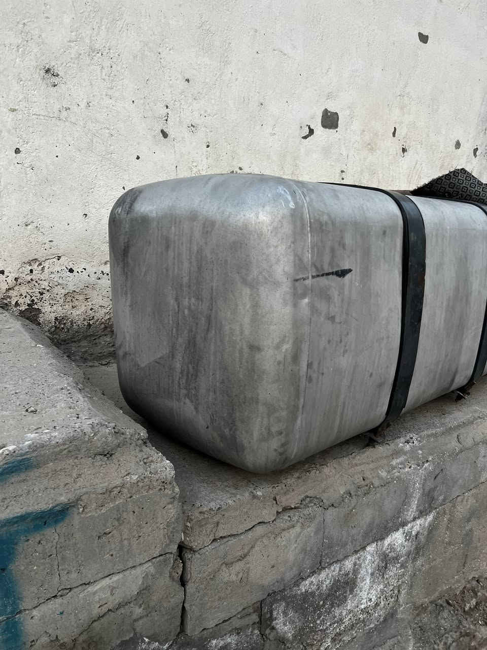 سلام عليكم تانكي للبيع 990 لتر 
بي هاي لحيم قليل
***********
