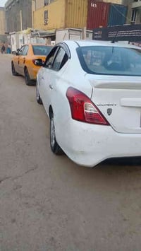 صني هندي ماشيه ٦٤ الف موديل ١٩ رقم دولي بغداد  بيها جاملخ وبنيد ضربتها...