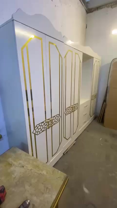 غرفة تركية نظيفه  7 قطع اب ٧٥٠ 
نقل وشد داخل بفداد مجانا 
للاستفسار خاص او ***********
