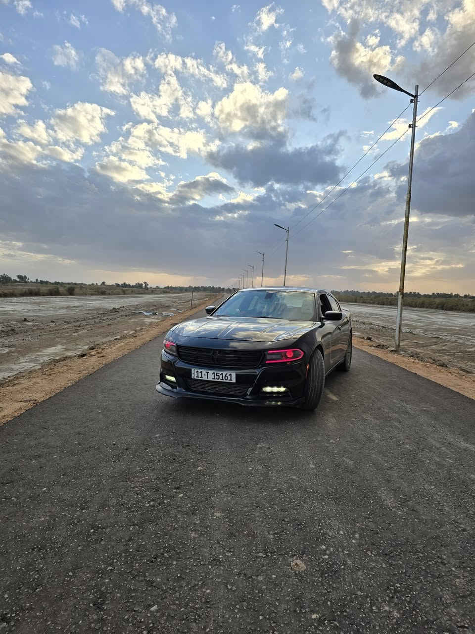 السلام عليكم ورحمه الله وبركاته
دوج جارجر 2015اصل 

رقم بغداد دولي بسمي 

مكينه 3600كفاله كير ومكينه وحداديه 

تبريد تئدفئه خير من الله 

تخم تاير جديد ويل ١٨ 

وباتري جديد 

لايت زنون ٣ طكات ابيض وشمسي وضبابي 

سياره مناقصه اي شي 

حادثها جاملغ امامي بدون دواخل 

وبيها بارد بل جاملغ الخلفي شبر تقريبن 

للاستفسار الاتصال على الرقم 

***********
