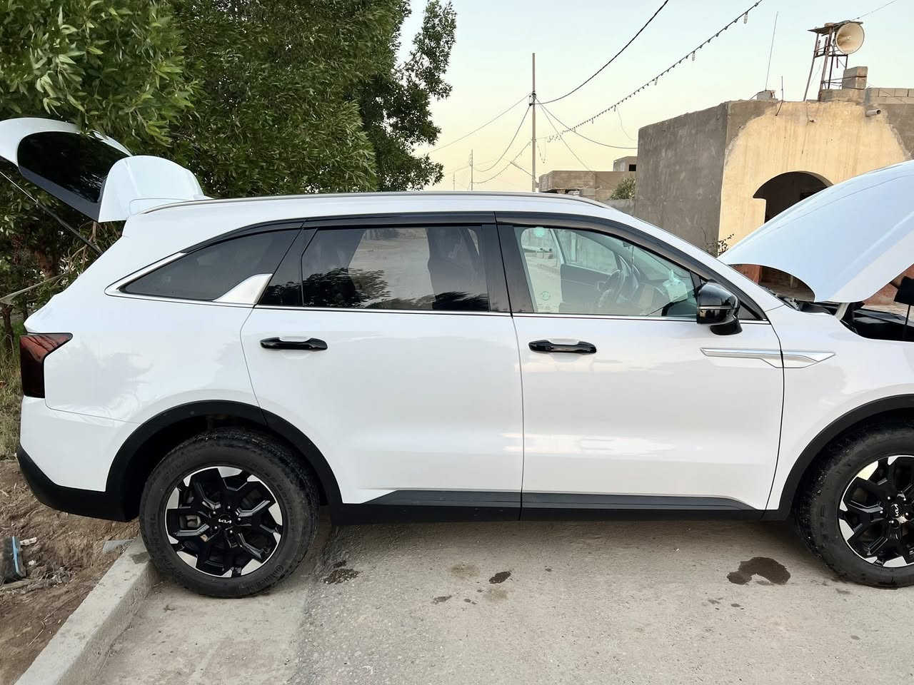 سورنتو مديل 2024وارد أمريكي 4 استندر أمامكم رقم   شاصي الي يحب يدخل علمزاد مالهئ مكاني بصره لقرنه سعر (260) وبيها مجال ***********
