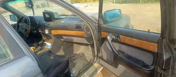 السلام عليكم ورحمت الله وبركاتو خوان سيارء بيئم حجم 740محرك 8سلندر سياره حلوء مابيهه اي ضرر خارجهه بلادي لا صبق ولا معجون محرك فول كير فول سياره جكت أبره مابيهه مكاني صقلاويه ابو زديره الاوله  سياره بسمي تحوليل ثاني يوم 80وبيهه مجال حك الجيه رغم انبار موديل 1993 رغم الهاتف***********.    ***********
