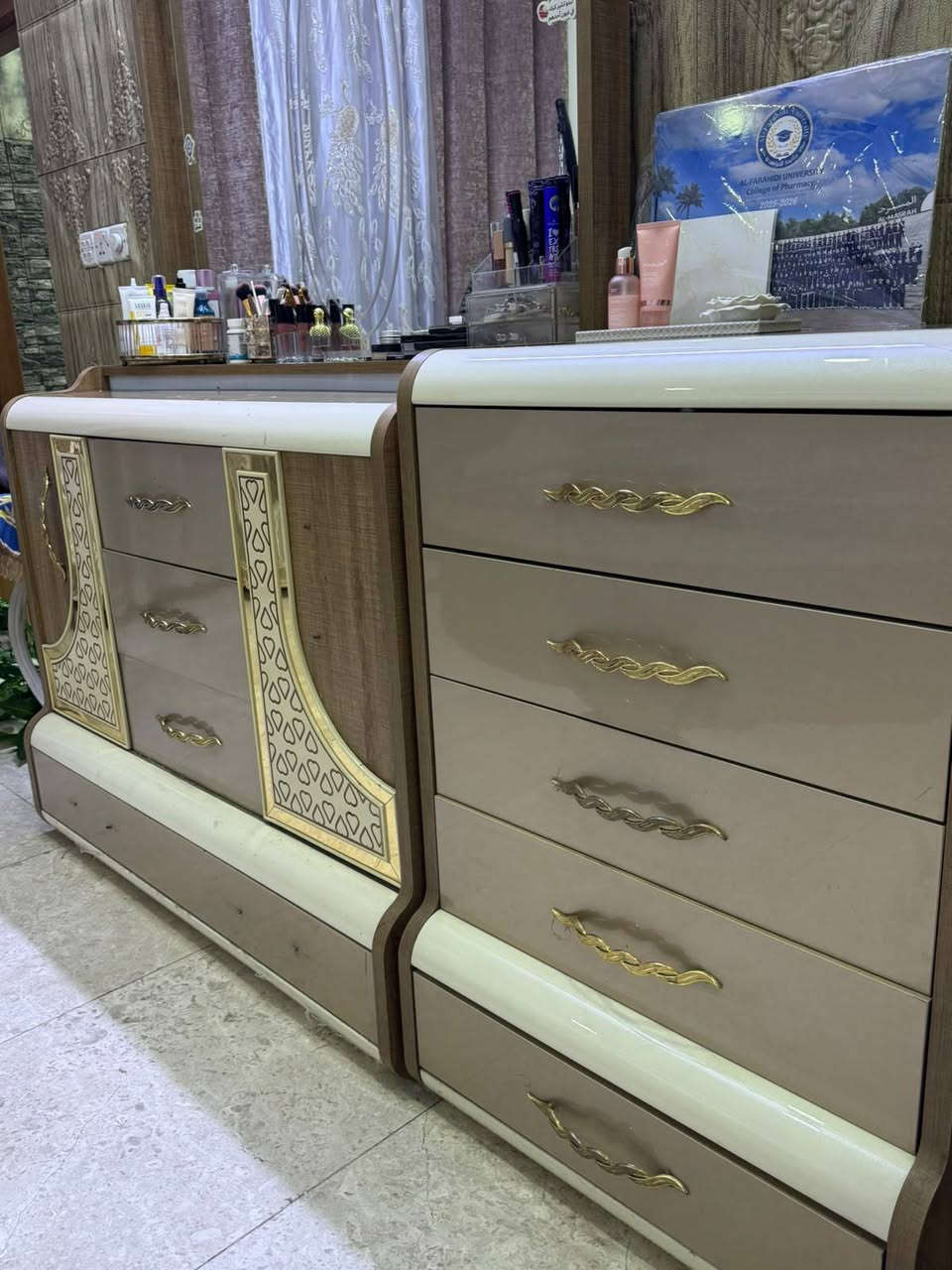 غرفة. تركي. للبيع. السعر 400 وبيها. مجال. مكانها البياع الشرطة الخامسه


**إذا كنت صاحب هذا الإعلان وتريد حذفه لأي سبب، رجاءا أرسل رسالة إلى الدعم الفني**