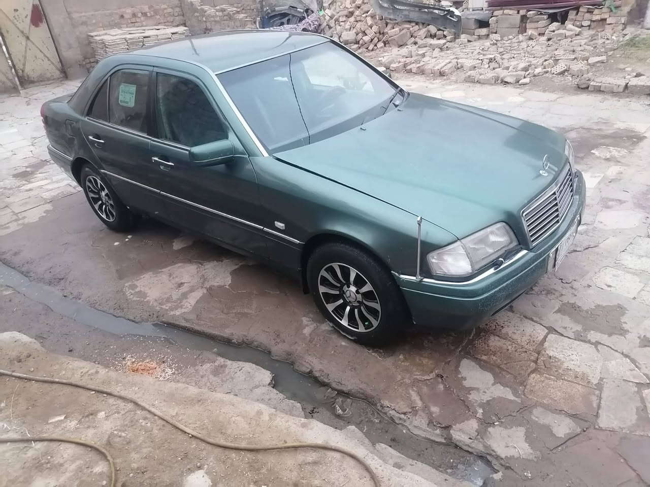 السلام عليكم سياره مرسيدس موديل 94 مكينه وكير اربعه سلندر خراطيم ماكينه وكير  حداديه وتخم تاير جديد رقم صلاح الدين للبيع والمراوس حسب القناعه الاستفسار اكثر على هذا الرقم***********
