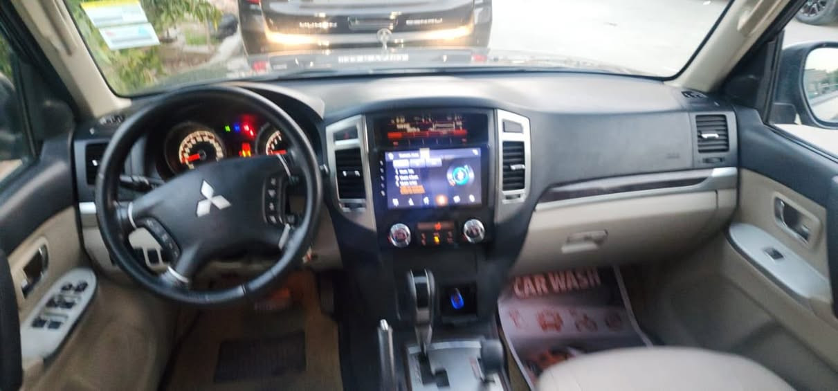 سلام عليكم
موديل 2018
باجيرو خليجي مكفوله من الدعاميه للدعاميه
كفاله عامه 
السياره جاهزه من كلشي ومواصفات  معروفه رقم سليمانيه باسمي هزه جديده سنويه جديده قبل اسبوعين مسويها  
حداديه جديده اصلي كله 
سياره تلمع بوضع الوكاله خير من الله 
ماشيه 74km
مكاني بغداد الدوره تحويل ثاني يوم شرط التحويل
***********
