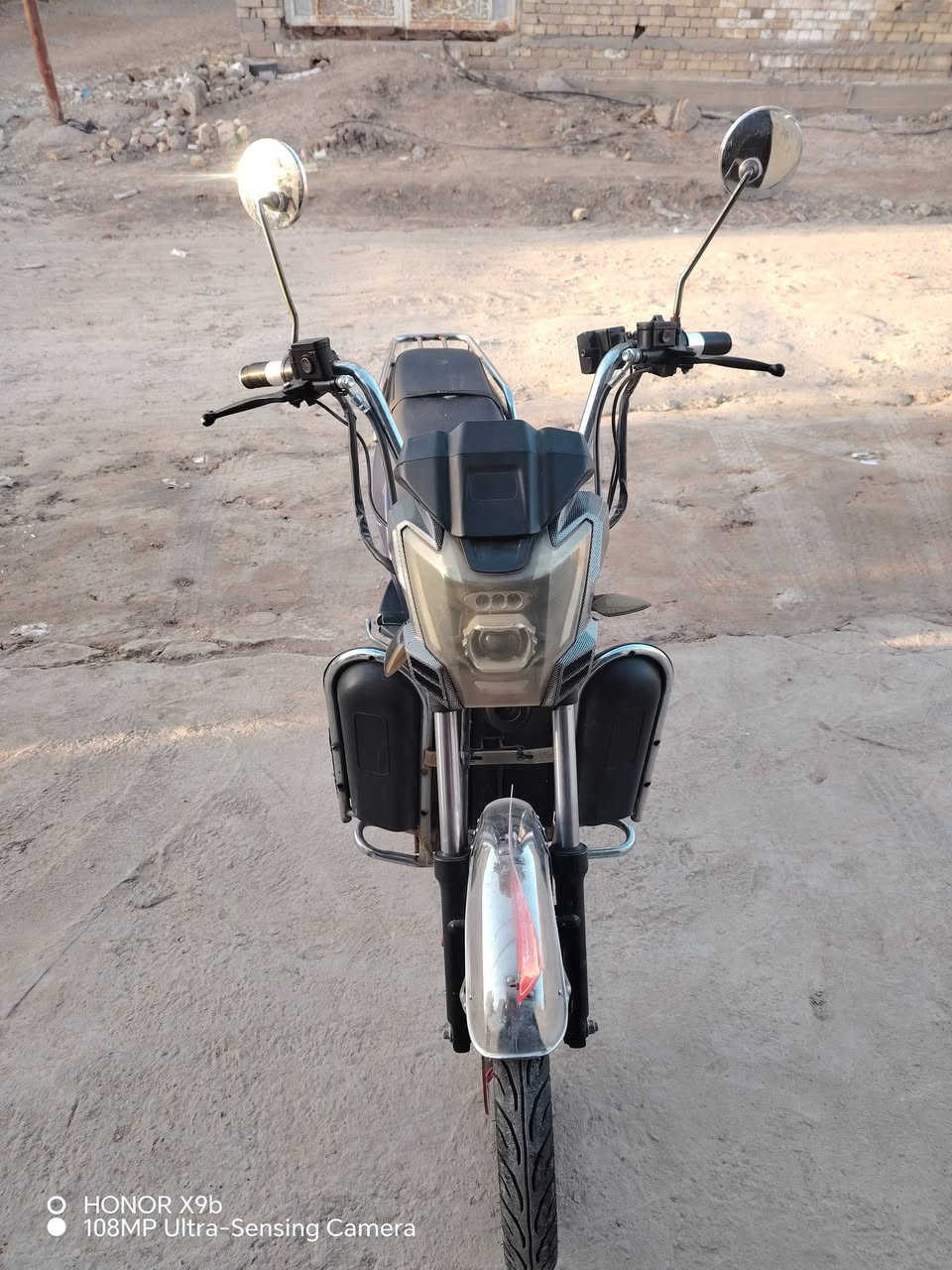 سلام عليكم دراجه شحن للبيع 5بطاريات  سرعه 60 دراجه كله شقاله سعر 300 وبيه مجال شي بصيط للتصال ***********
