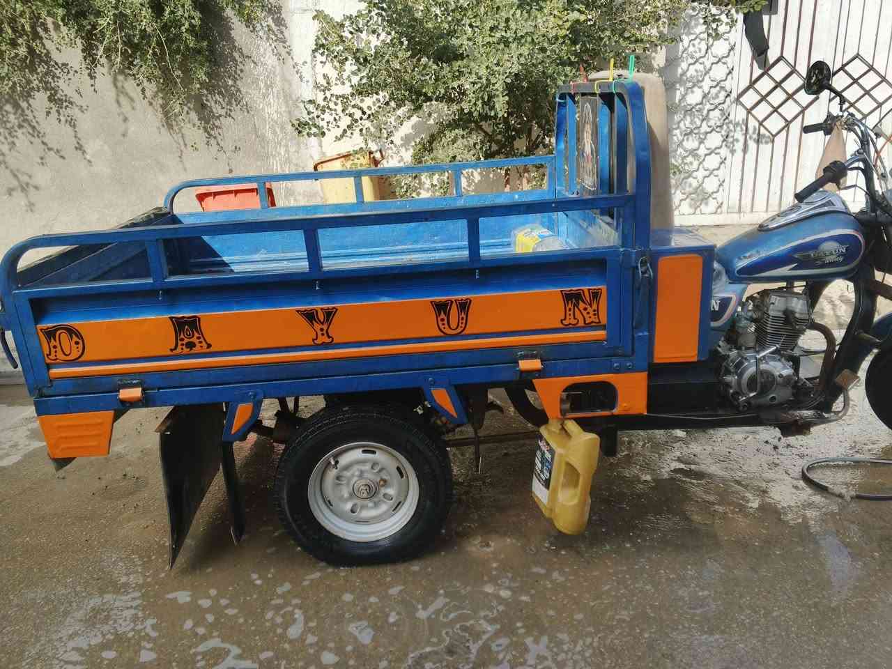 السلام عليكم ستوته للبيع رقم الماني راعيه يريد تحويل يعني ثاني يوم تحول الموديل. 2012 نصيف وجاهز كبل للشارع محرك نضيف كهربائيات شغاله
المكان واسط الكوت زين القوس شارع ابو الفضل السعر مليون 500 ،$ الاتصال..***********
