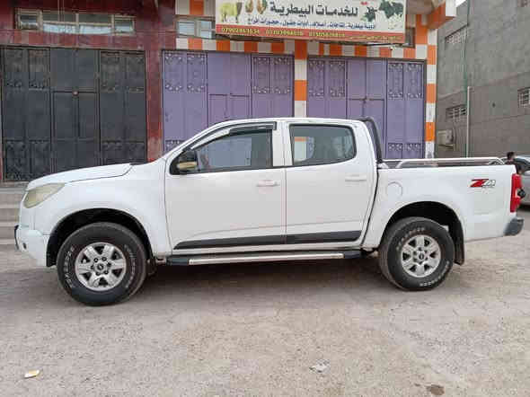 ا السلام ع للبيع سياره بأسمي السعر ٩٥ $   العنوان بغداد التاجي او غزاليه ال
٩بيكم امريكي كالورادو مو  ديل ١٣ فول مواصفات اتو ماتيك شاشه تحكم ستيرن 
تبريد ثلج  تايرات تخم جديد 
صدر جديد بلادي كير محرك ياباني ففتي 3000 السياره بيها صبغ وضرر تصل  
 السعر قفل ٩٥$
***********تصال فقط
***********وتساب
***********وتساب
