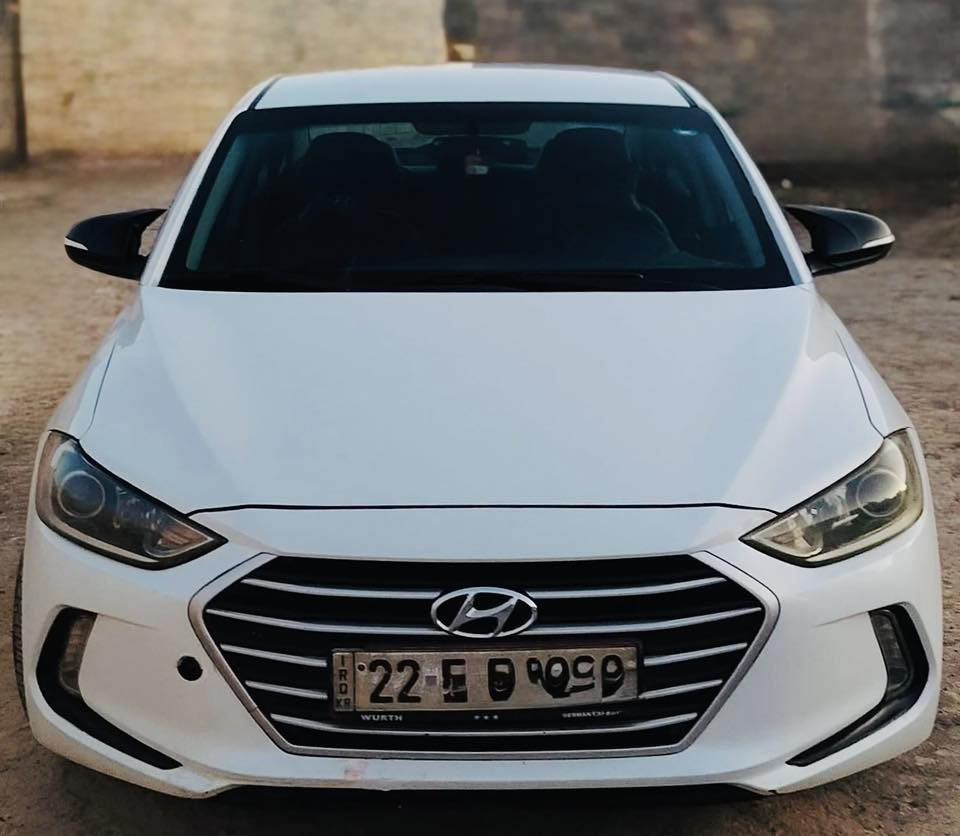 السلام عليكم الانترا  2017 

سنويه لل 29 تحويل 

امريكي كلين بدون ضربه بدون تبديل 

فقط چاملغ امامي نفسه مرشوش

بدون دواخل وبدن لغد  ليبل واحد

محرك 2000 دوش گير ايتي المرغوب

تحكمات ستيرن جهتين

وضعيات قياده سبورت  ايكو نورمل

بيها تگشير بالقماره والبونيد والجنطه والتكم وانصبغن ووياها كلير توحيد لون
السياره ناعمه وحلوه  السعر 118$
وبيها مجال ***********
المكان واسط الصويره
